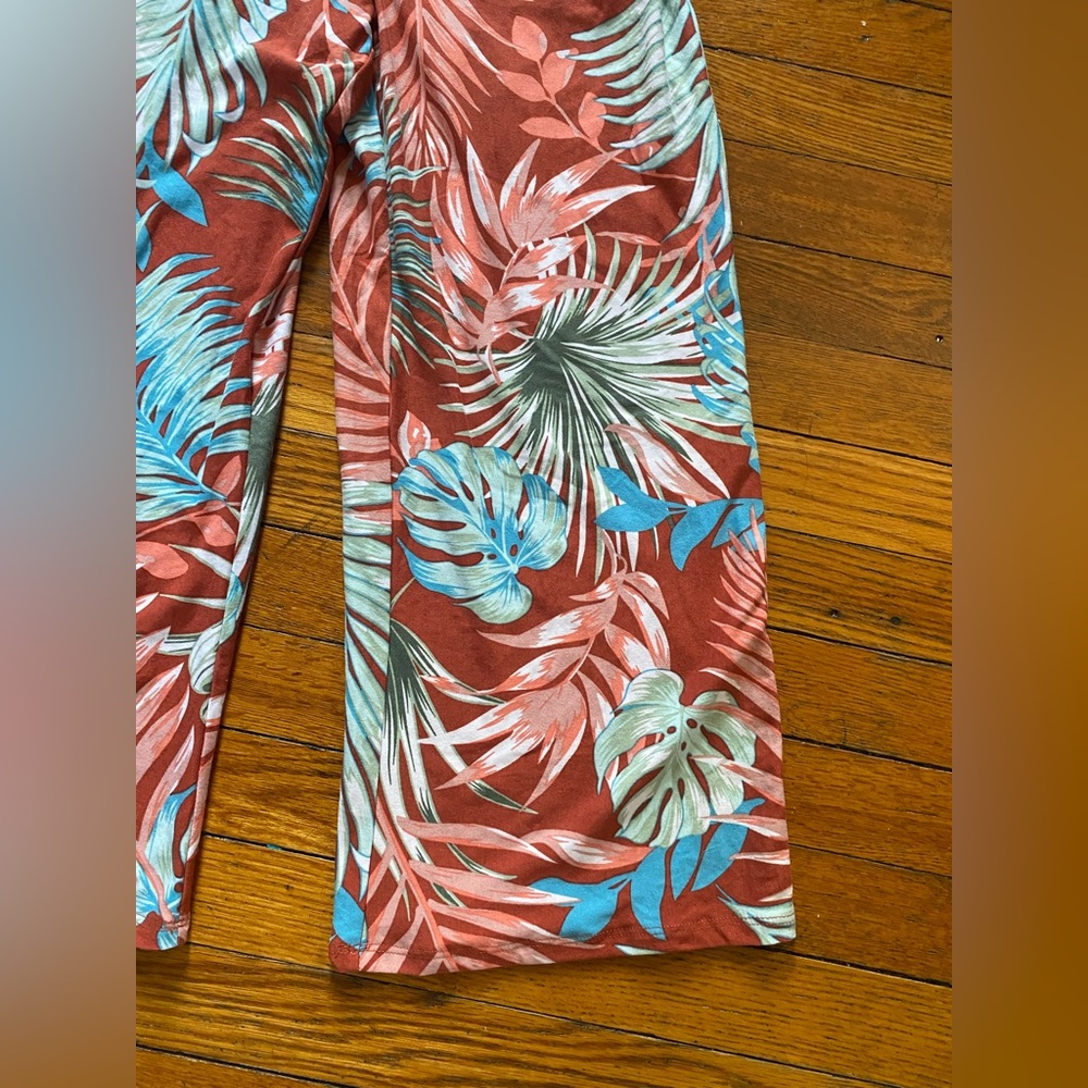 Tropical pattern rust colored sleeveless jumpsuit with pockets - Picture 4 of 6